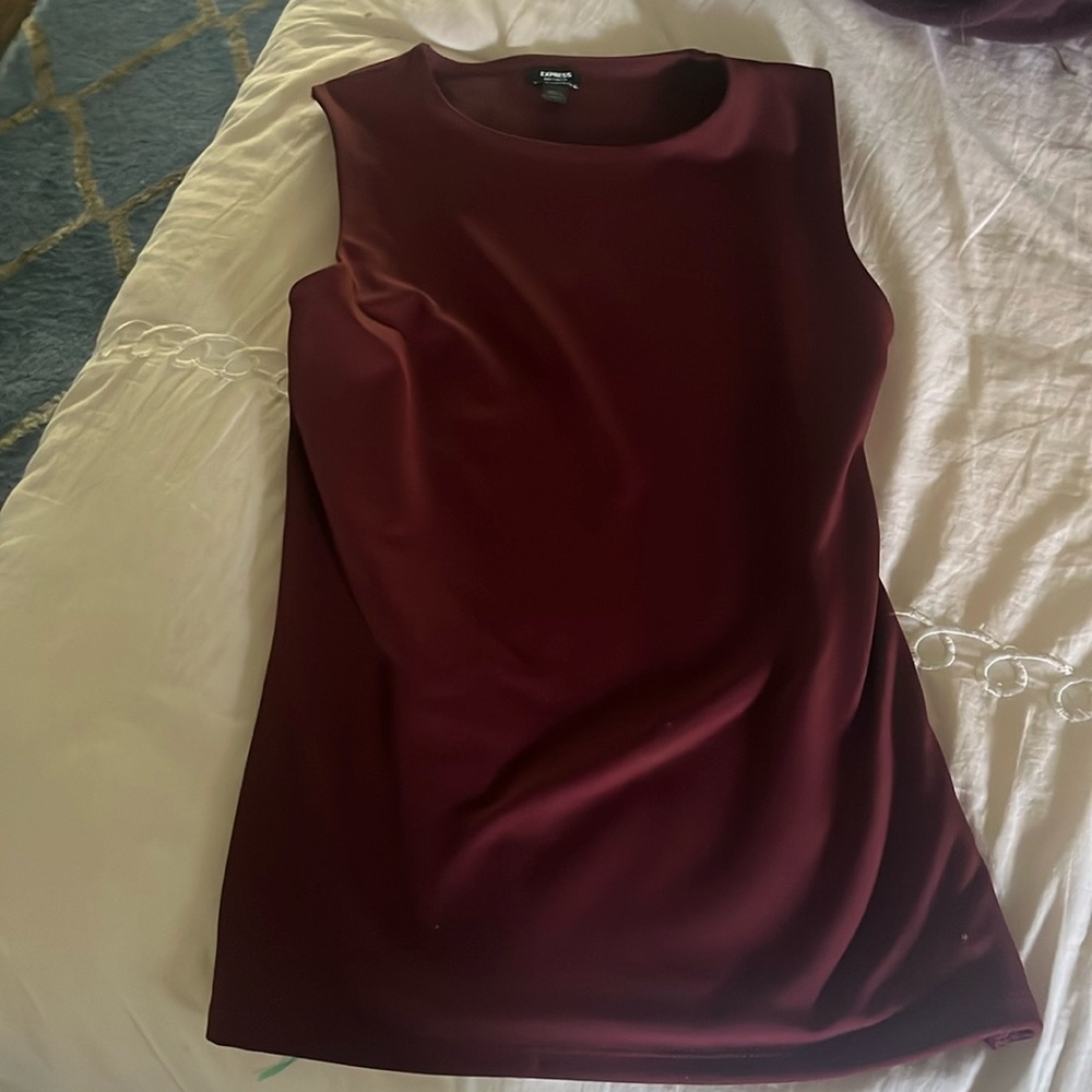 Express maroon sleeveless top size S